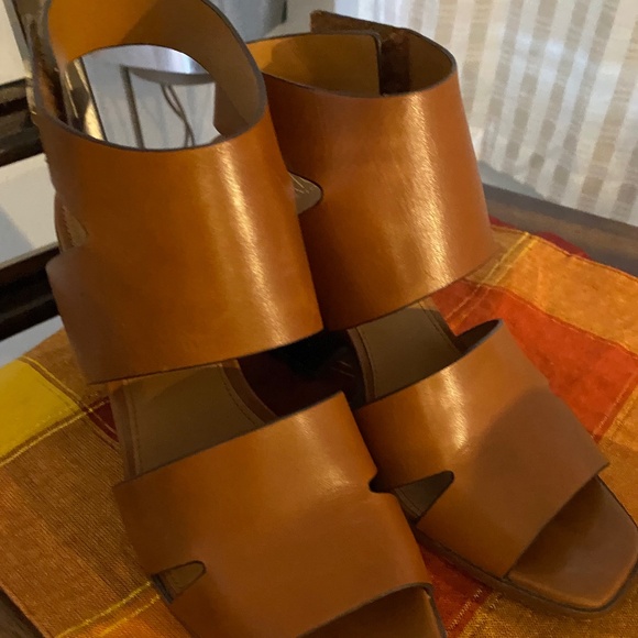 Shoes - Picture 1 of 8